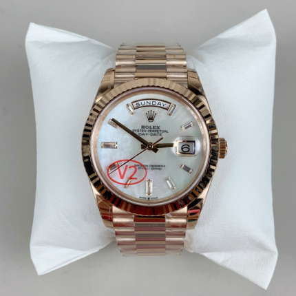 VS Factory Rolex Day-Date 40 Ref. 228235-0056 Rose Gold White MOP Baguette Dial – Dandong 3255